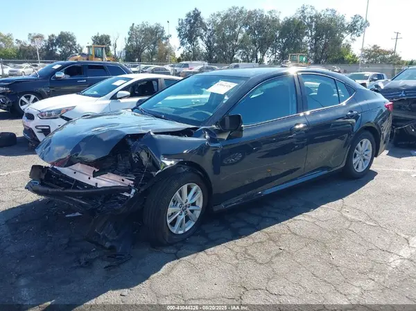 4T1DAACK4SU615630 2025 TOYOTA CAMRY - Image 2