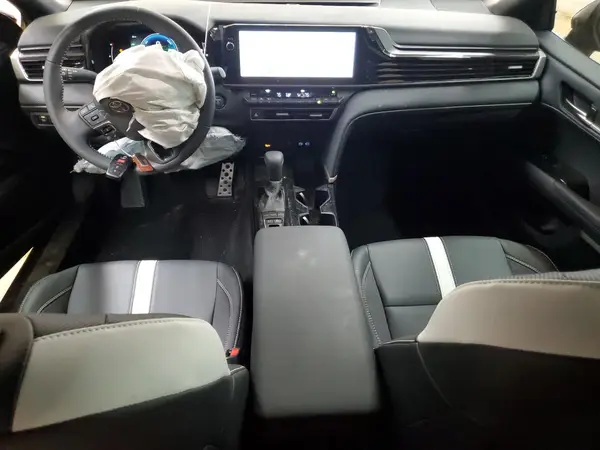 4T1DAACK4SU627079 2025 TOYOTA CAMRY - Image 8