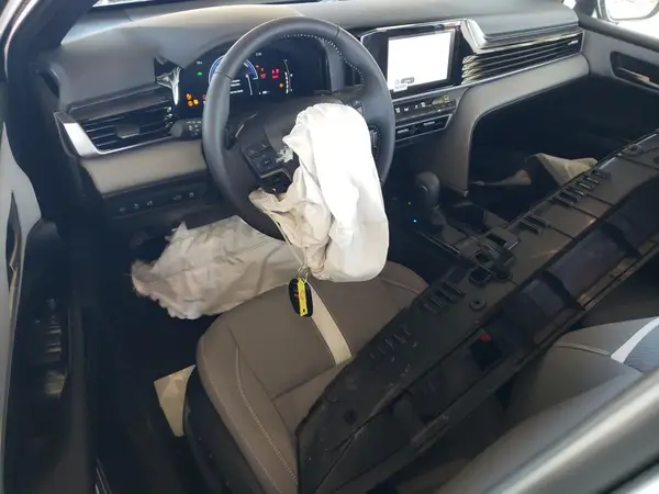 4T1DAACK4SU633917 2025 TOYOTA CAMRY - Image 8
