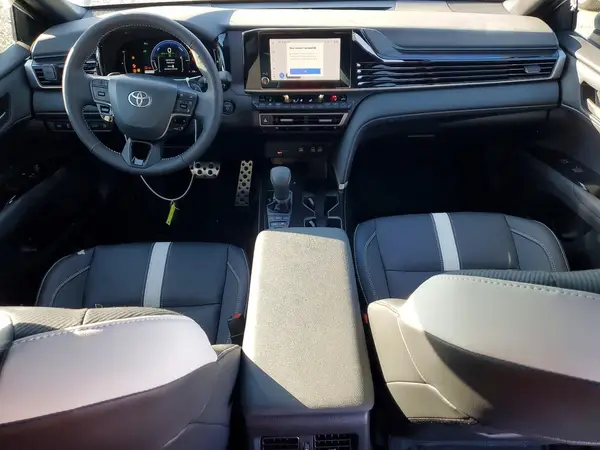 4T1DAACK4SU646215 2025 TOYOTA CAMRY - Image 8
