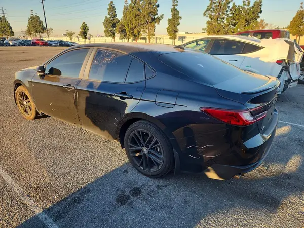 4T1DAACK5SU010662 2025 TOYOTA CAMRY - Image 2