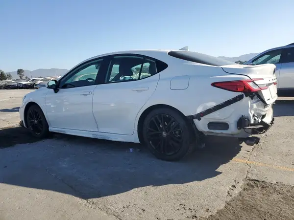 4T1DAACK5SU027154 2025 TOYOTA CAMRY - Image 2