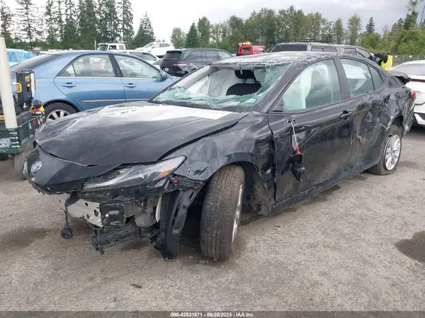 4T1DAACK5SU027445 2025 TOYOTA CAMRY - Image 2