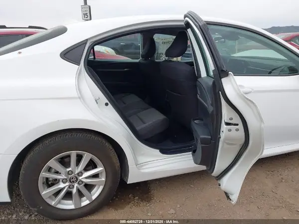 4T1DAACK5SU033536 2025 TOYOTA CAMRY - Image 8