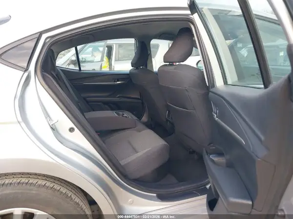 4T1DAACK5SU044763 2025 TOYOTA CAMRY - Image 8