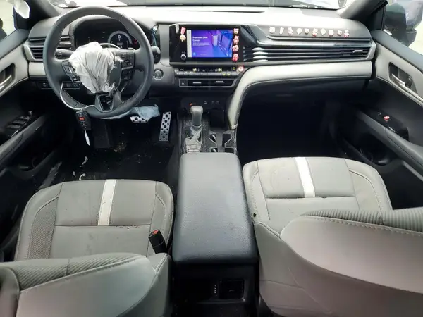 4T1DAACK5SU047128 2025 TOYOTA CAMRY - Image 8