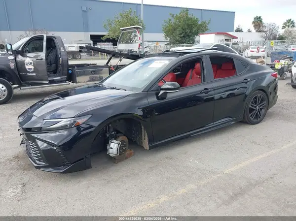 4T1DAACK5SU061868 2025 TOYOTA CAMRY - Image 2