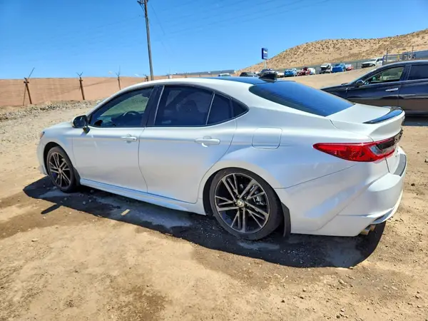 4T1DAACK5SU064947 2025 TOYOTA CAMRY - Image 2