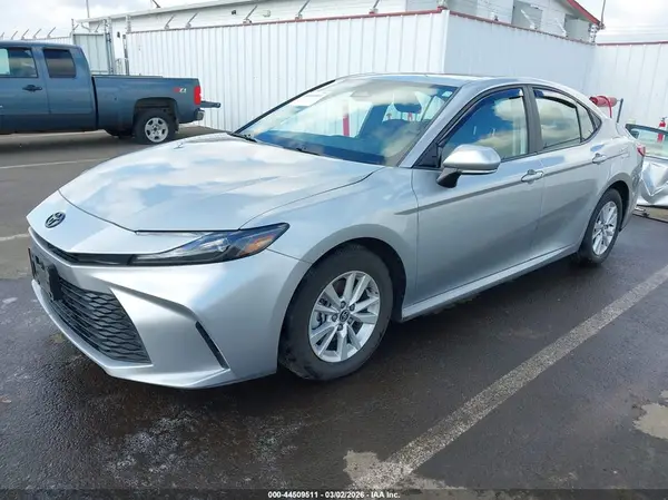 4T1DAACK5SU067606 2025 TOYOTA CAMRY - Image 2