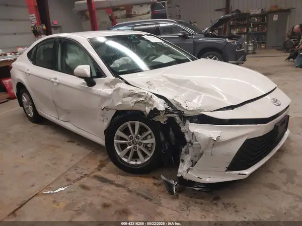 4T1DAACK5SU067962 2025 TOYOTA CAMRY - Image 1