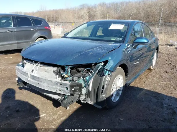 4T1DAACK5SU068576 2025 TOYOTA CAMRY - Image 2