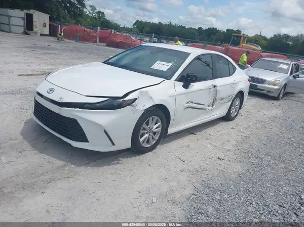 4T1DAACK5SU069095 2025 TOYOTA CAMRY - Image 2