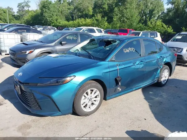 4T1DAACK5SU070215 2025 TOYOTA CAMRY - Image 2