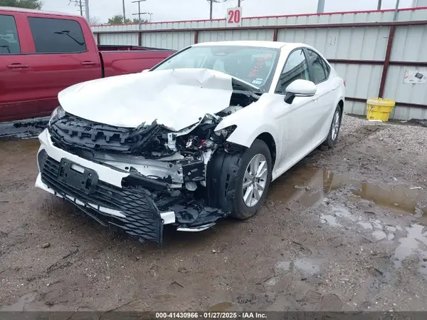 4T1DAACK5SU075091 2025 TOYOTA CAMRY - Image 2