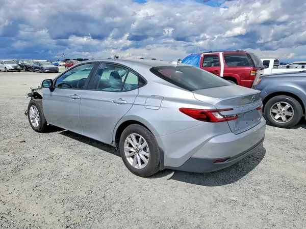 4T1DAACK5SU075964 2025 TOYOTA CAMRY - Image 2