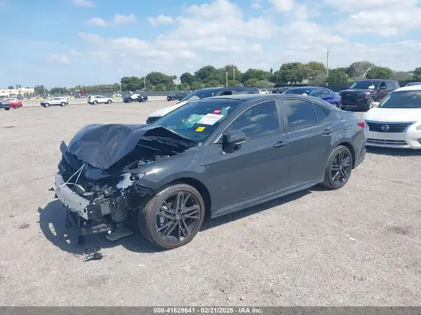 4T1DAACK5SU076886 2025 TOYOTA CAMRY - Image 2