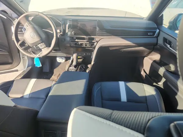 4T1DAACK5SU077097 2025 TOYOTA CAMRY - Image 8