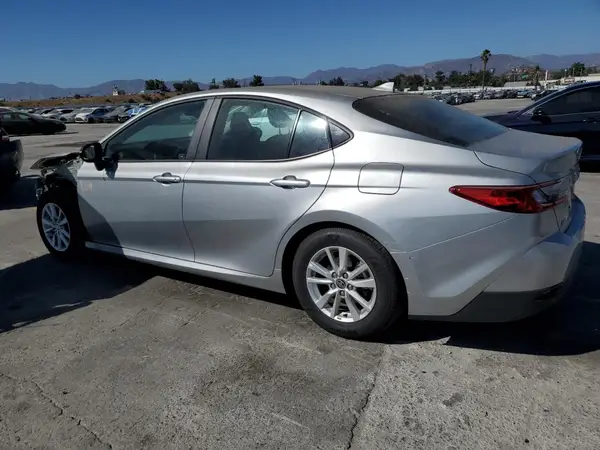 4T1DAACK5SU077942 2025 TOYOTA CAMRY - Image 2