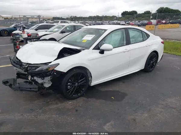 4T1DAACK5SU078301 2025 TOYOTA CAMRY - Image 2