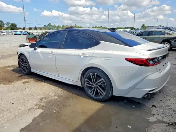 4T1DAACK5SU082445 2025 TOYOTA CAMRY - Image 2