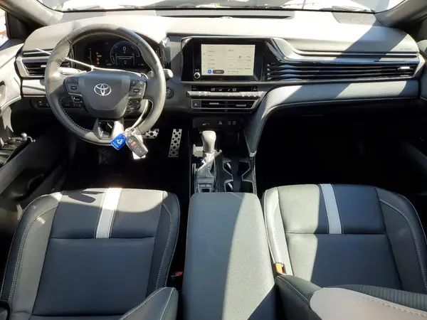 4T1DAACK5SU084132 2025 TOYOTA CAMRY - Image 8