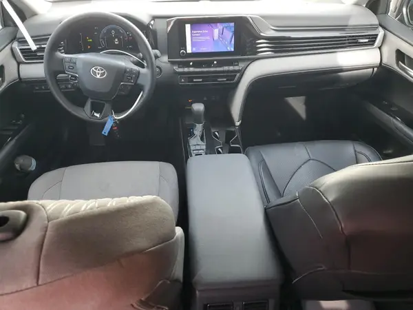 4T1DAACK5SU087368 2025 TOYOTA CAMRY - Image 8