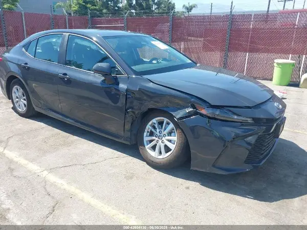 4T1DAACK5SU089105 2025 TOYOTA CAMRY - Image 1