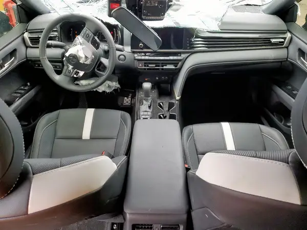 4T1DAACK5SU092070 2025 TOYOTA CAMRY - Image 8