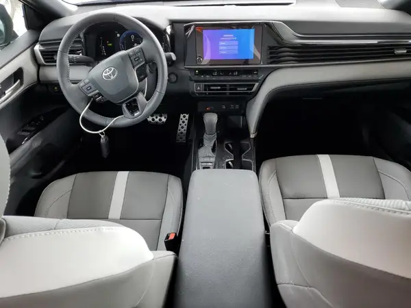 4T1DAACK5SU094644 2025 TOYOTA CAMRY - Image 8