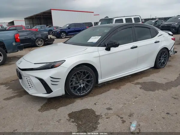 4T1DAACK5SU096751 2025 TOYOTA CAMRY - Image 2