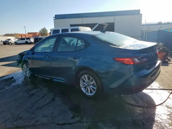 4T1DAACK5SU100135 2025 TOYOTA CAMRY - Image 2