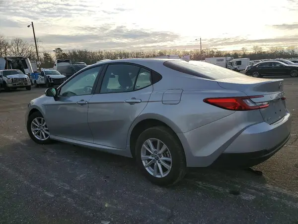 4T1DAACK5SU102595 2025 TOYOTA CAMRY - Image 2