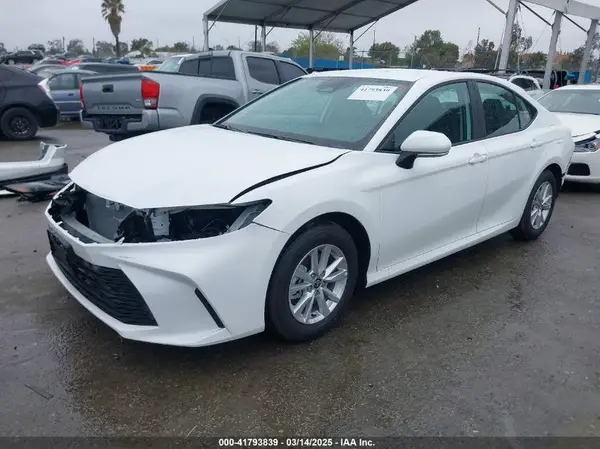 4T1DAACK5SU107117 2025 TOYOTA CAMRY - Image 2