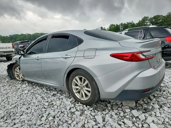 4T1DAACK5SU111586 2025 TOYOTA CAMRY - Image 2