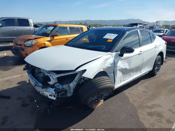 4T1DAACK5SU118148 2025 TOYOTA CAMRY - Image 2