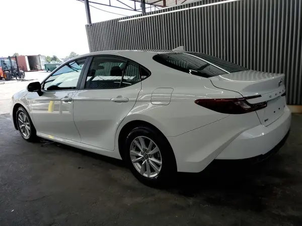 4T1DAACK5SU118490 2025 TOYOTA CAMRY - Image 2