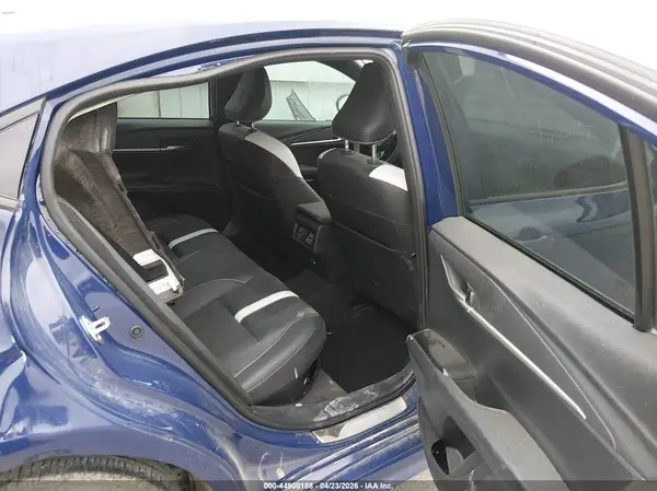 4T1DAACK5SU121082 2025 TOYOTA CAMRY - Image 8