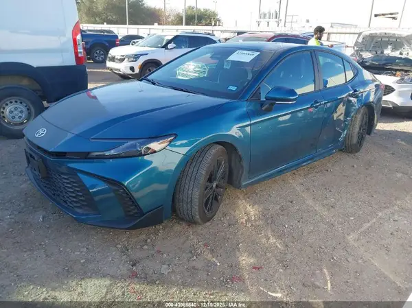 4T1DAACK5SU136715 2025 TOYOTA CAMRY - Image 2