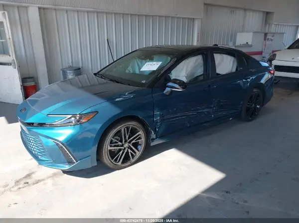 4T1DAACK5SU162649 2025 TOYOTA CAMRY - Image 2