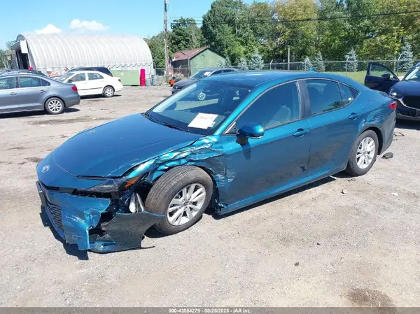4T1DAACK5SU163252 2025 TOYOTA CAMRY - Image 2