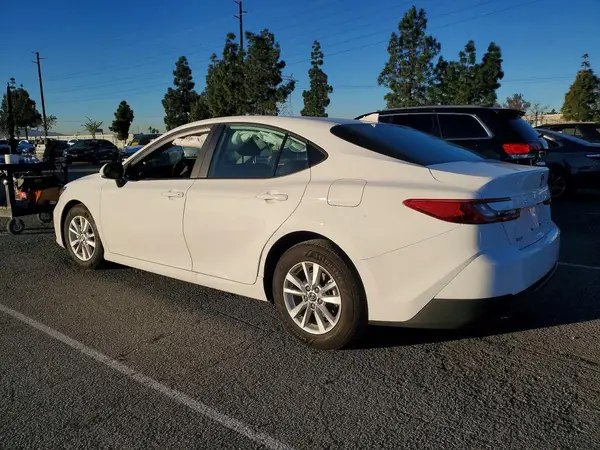 4T1DAACK5SU167012 2025 TOYOTA CAMRY - Image 2