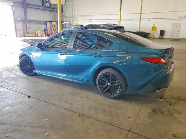 4T1DAACK5SU207752 2025 TOYOTA CAMRY - Image 2