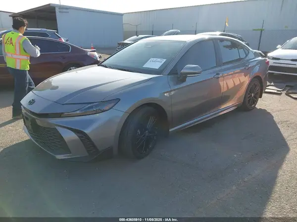 4T1DAACK5SU504052 2025 TOYOTA CAMRY - Image 2