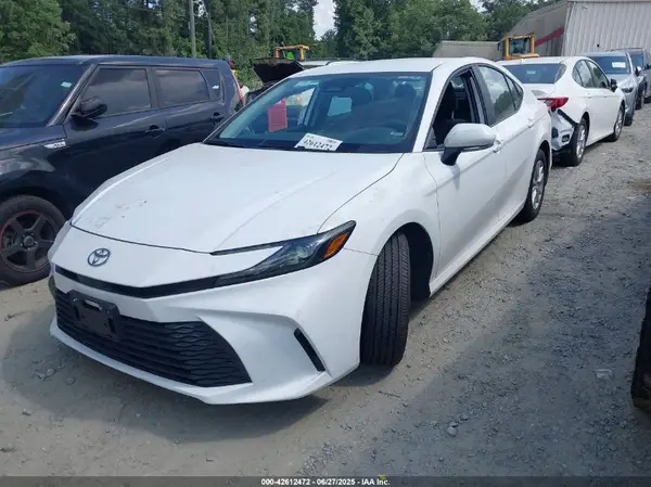4T1DAACK5SU513317 2025 TOYOTA CAMRY - Image 2