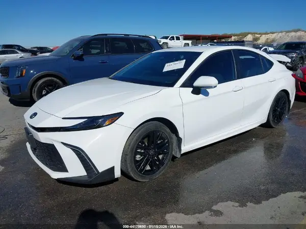 4T1DAACK5SU514127 2025 TOYOTA CAMRY - Image 2