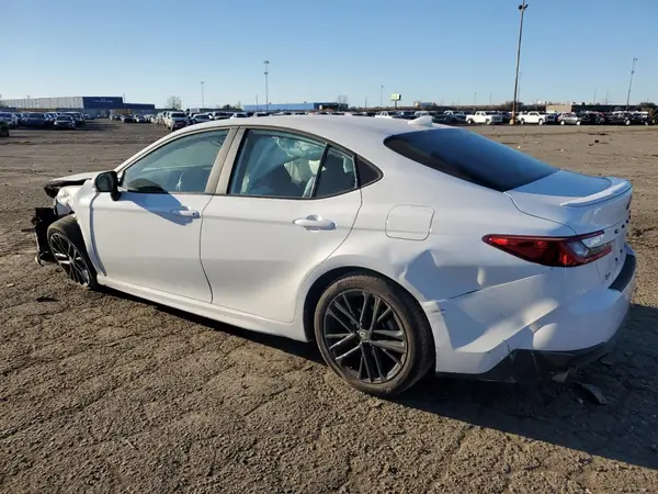 4T1DAACK5SU519179 2025 TOYOTA CAMRY - Image 2