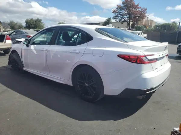 4T1DAACK5SU521756 2025 TOYOTA CAMRY - Image 2