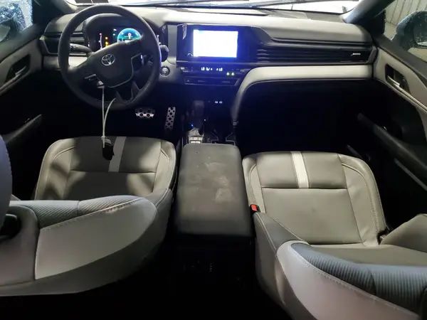 4T1DAACK5SU522230 2025 TOYOTA CAMRY - Image 8