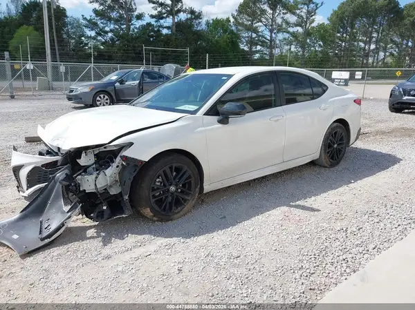 4T1DAACK5SU523068 2025 TOYOTA CAMRY - Image 2