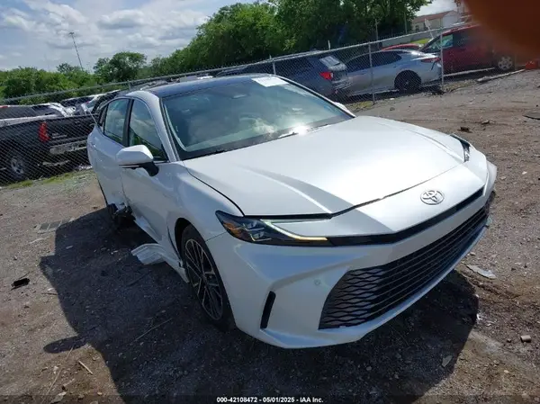 4T1DAACK5SU524284 2025 TOYOTA CAMRY - Image 1